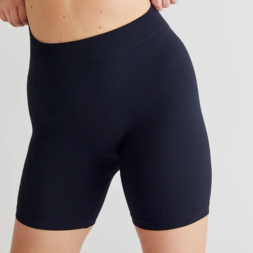 Free People Seamless Rib Bike Short M/L - Picture 3 of 5